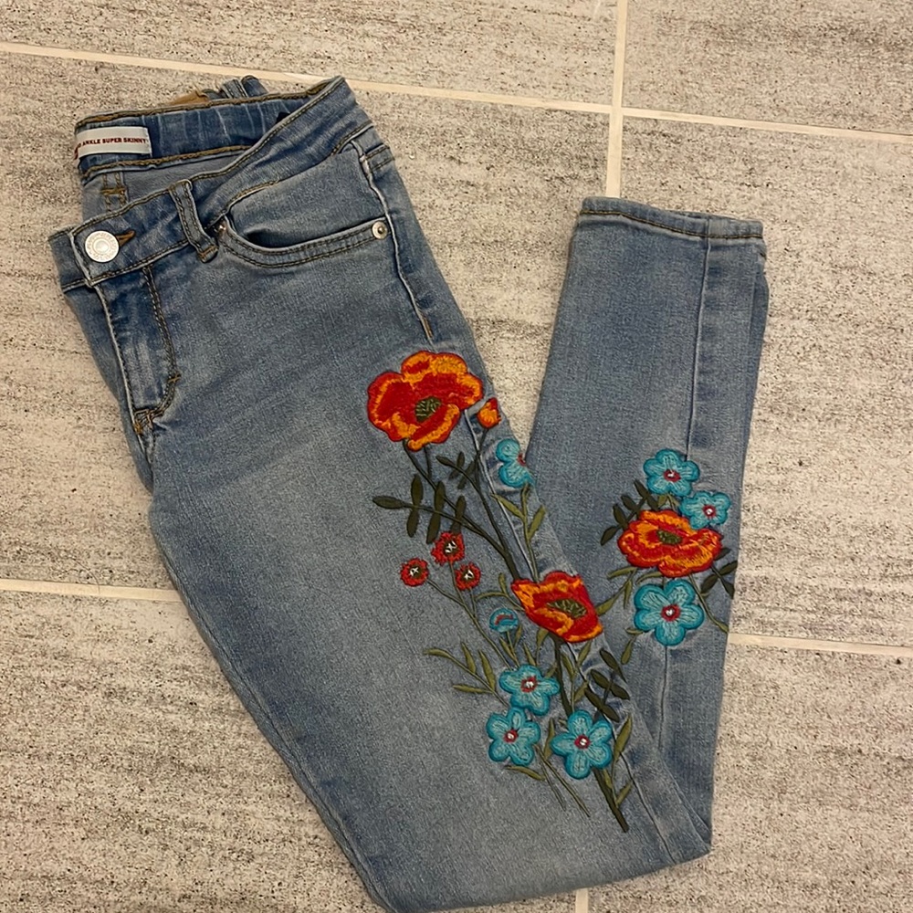 SALE ! Last chance ! Girls Levi’s jeans